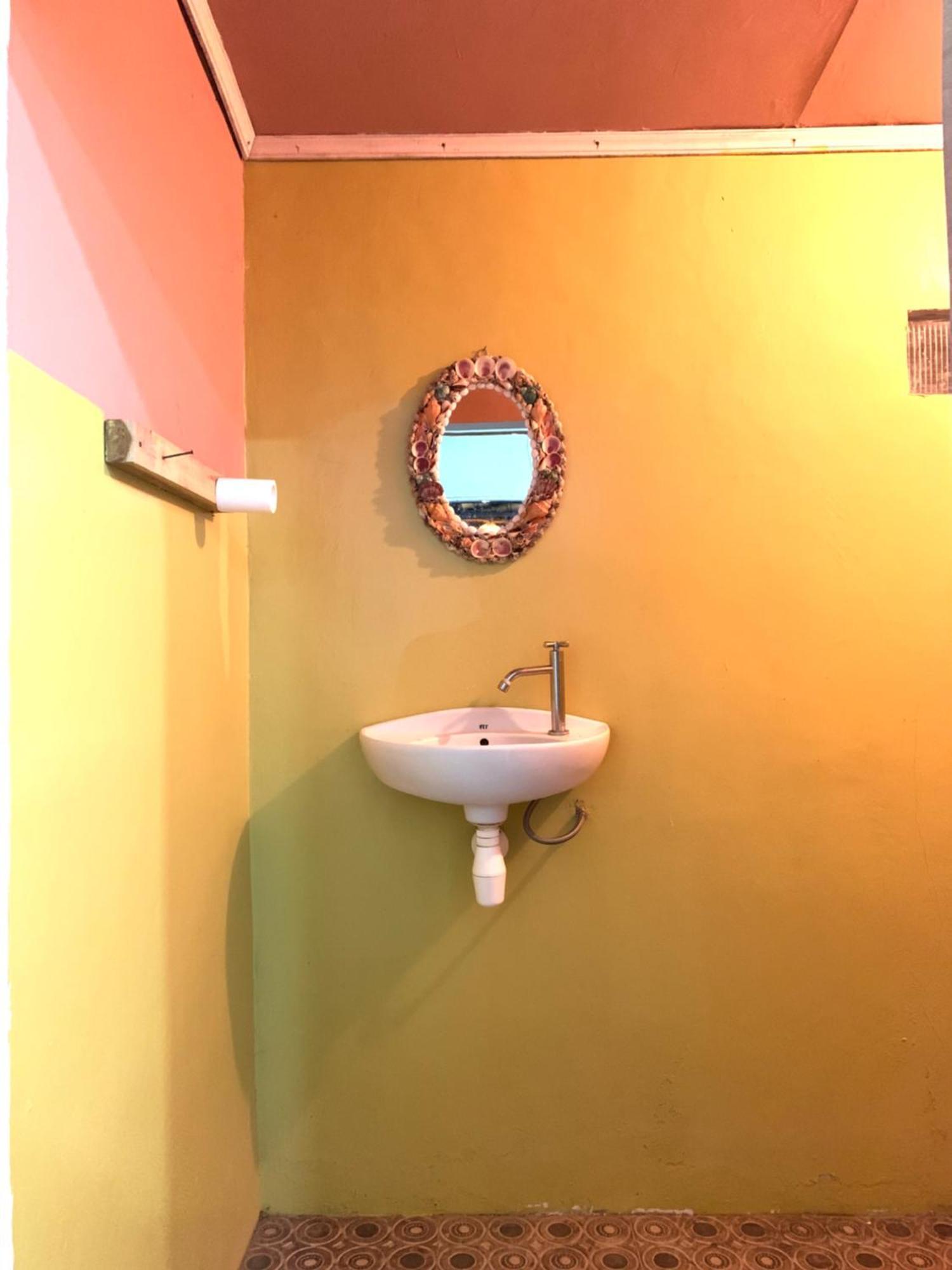 Anjani Larva Cottage - Homestay And Eatery 세나루 외부 사진