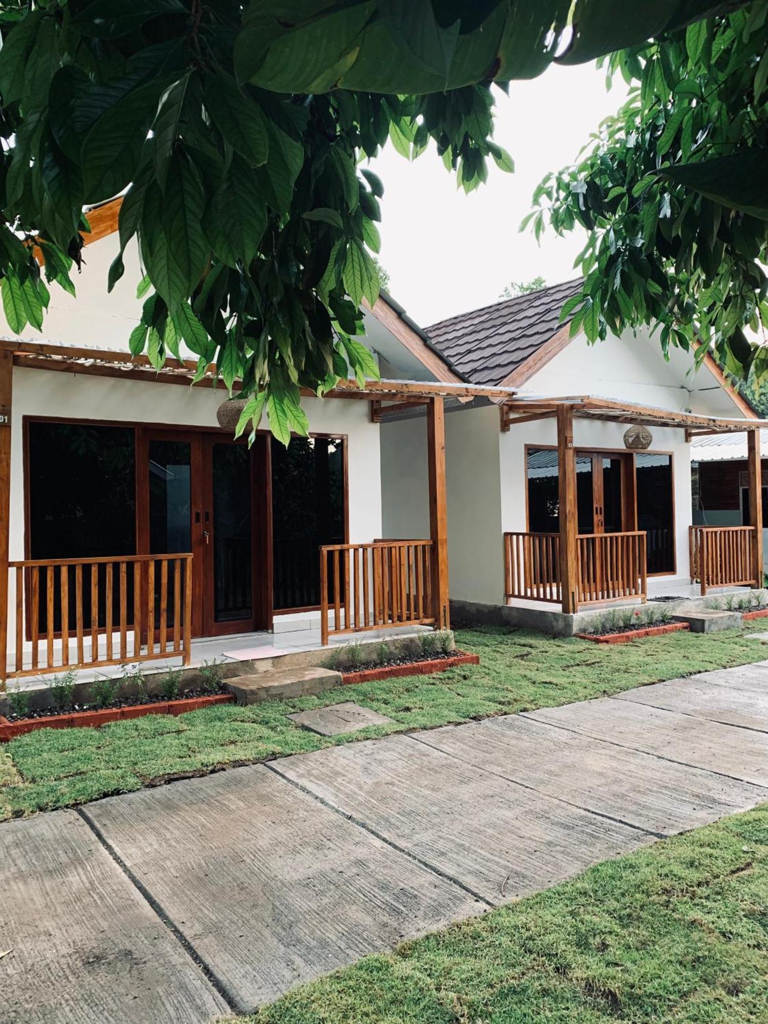 Anjani Larva Cottage - Homestay And Eatery 세나루 외부 사진