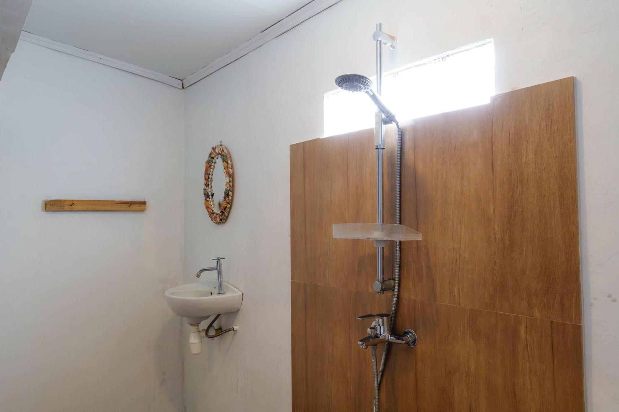 Anjani Larva Cottage - Homestay And Eatery 세나루 외부 사진