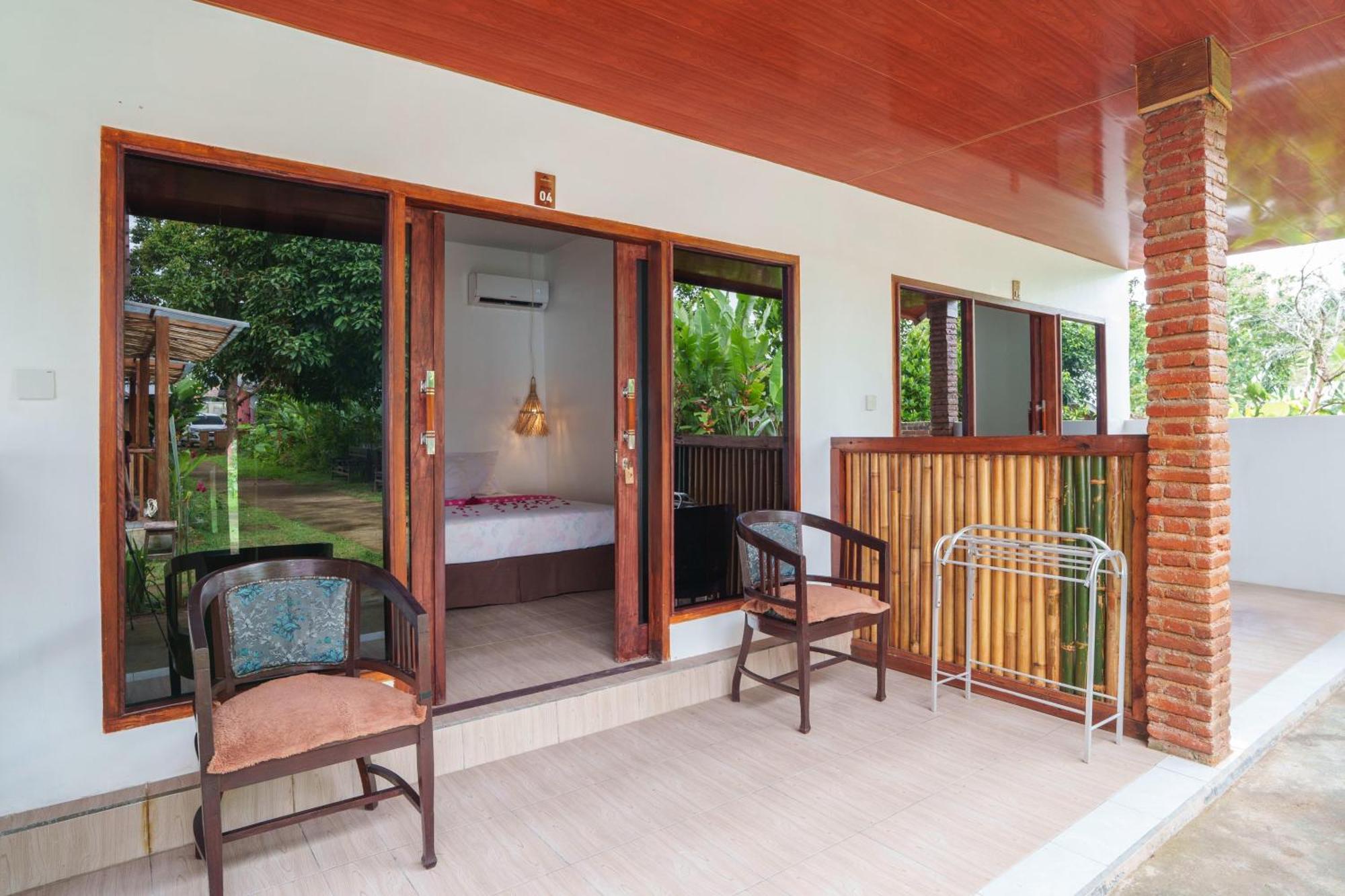 Anjani Larva Cottage - Homestay And Eatery 세나루 외부 사진